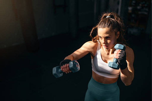 Los beneficios del boxeo de sombra para la velocidad y la precisión
